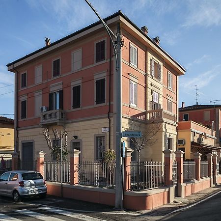 Sant'Orsola Suites Apartments Болонья Екстер'єр фото