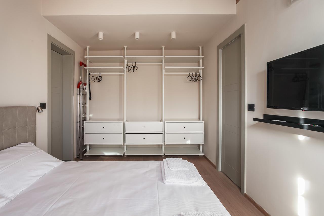 Sant'Orsola Suites Apartments Болонья Екстер'єр фото